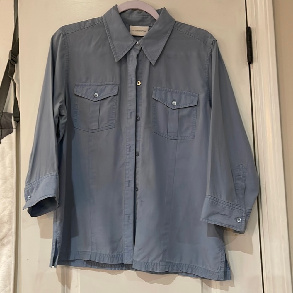 Liz Claiborne brushed light cotton denim look shirt. Size medium.